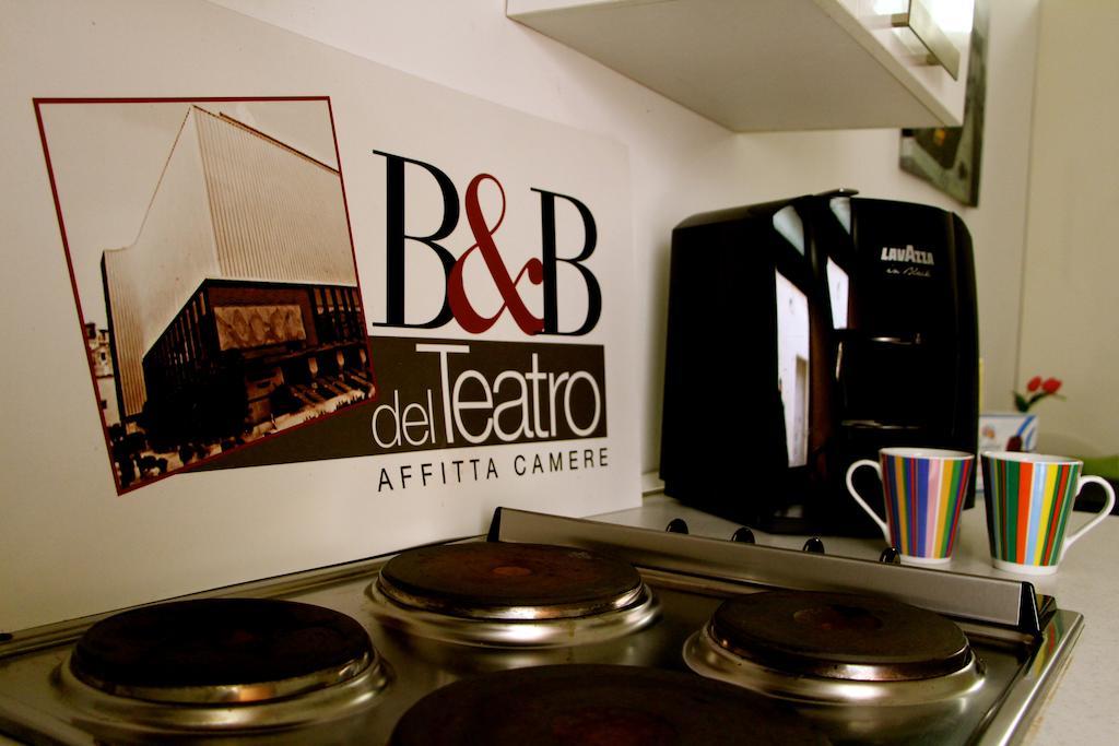 B&B Affittacamere Del Teatro Brindisi Dış mekan fotoğraf